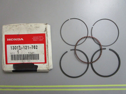 *NEW OEM* 0810 Honda Piston Ring Set 13011-121-762