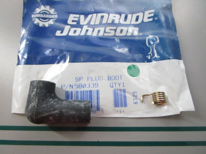 NEW OEM 580339 0580339 OMC Johnson Evinrude Plug Boot 0810