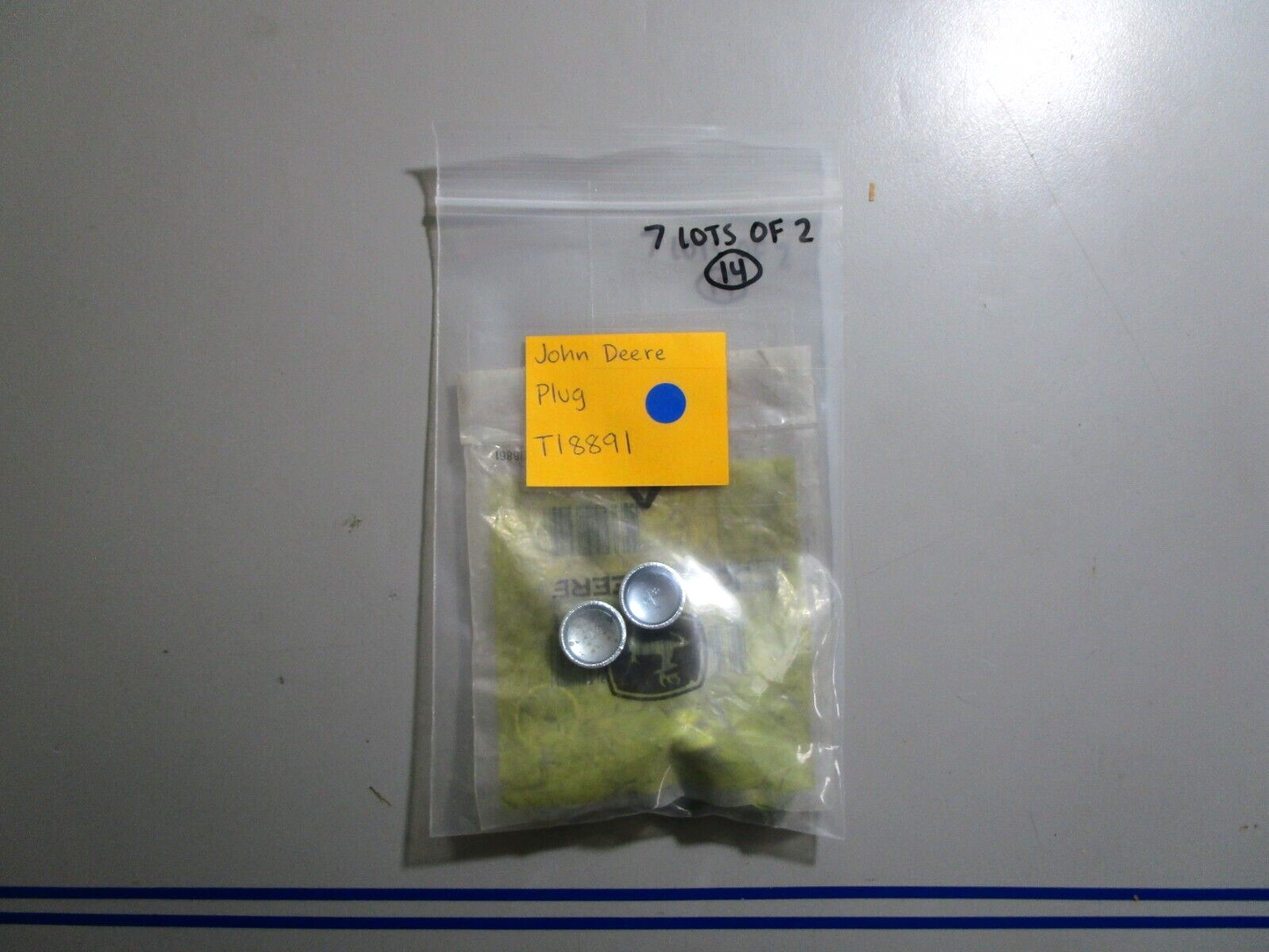 *NEW* (LOT OF 2) 0810 John Deere Plug T18891