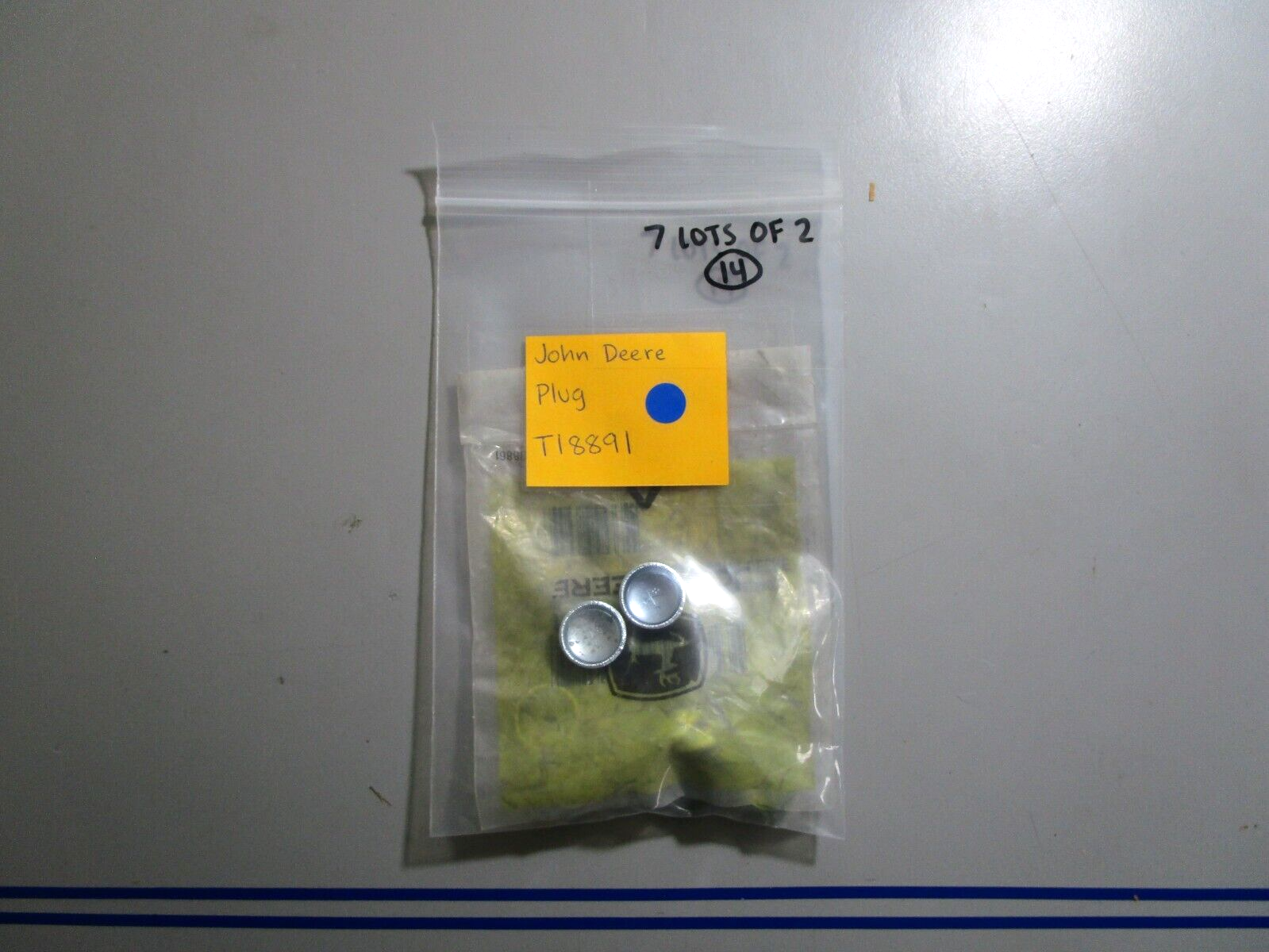 *NEW* (LOT OF 2) 0810 John Deere Plug T18891