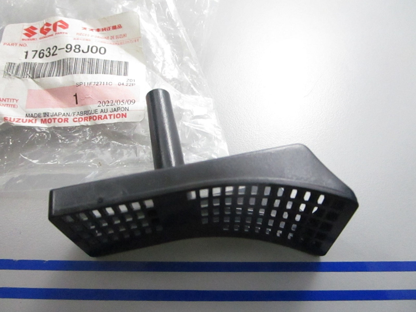 *NEW OEM* 0810 Suzuki STBD Water Filter 17632-98J00