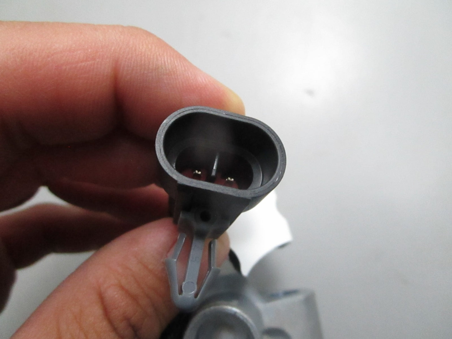 *NEW OEM* 0820 OMC Johnson Evinrude 40-90HP ETEC Fuel Injector 5007147