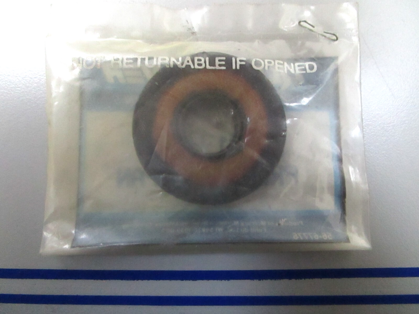 *NEW OEM* 0810 Mercury Quicksilver Crankshaft Seal 26-813474M