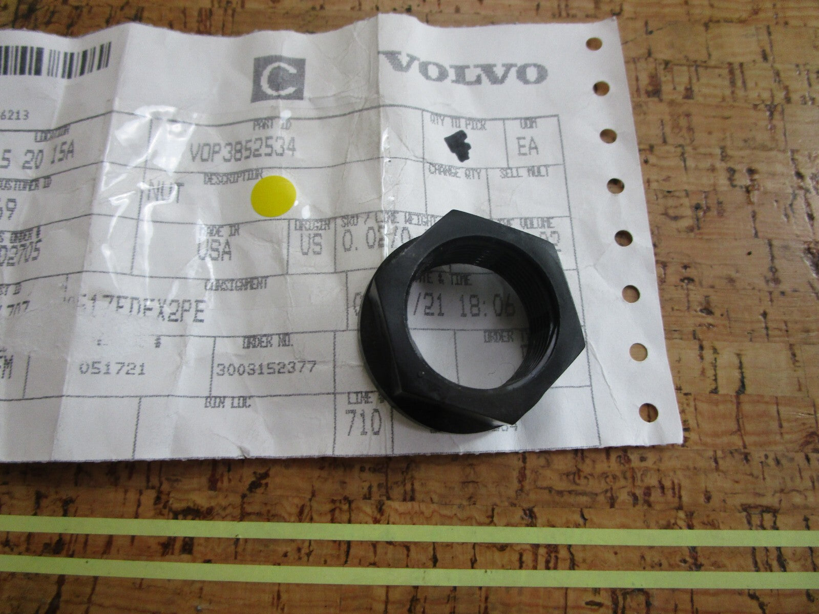 *NEW OEM* 0810 Volvo Penta Nut 3852534