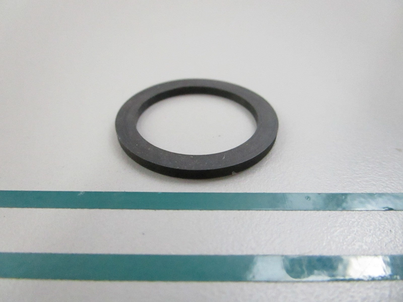 NEW OEM 303122 0303122 OMC Johnson Evinrude Filter Bowl Gasket 0810