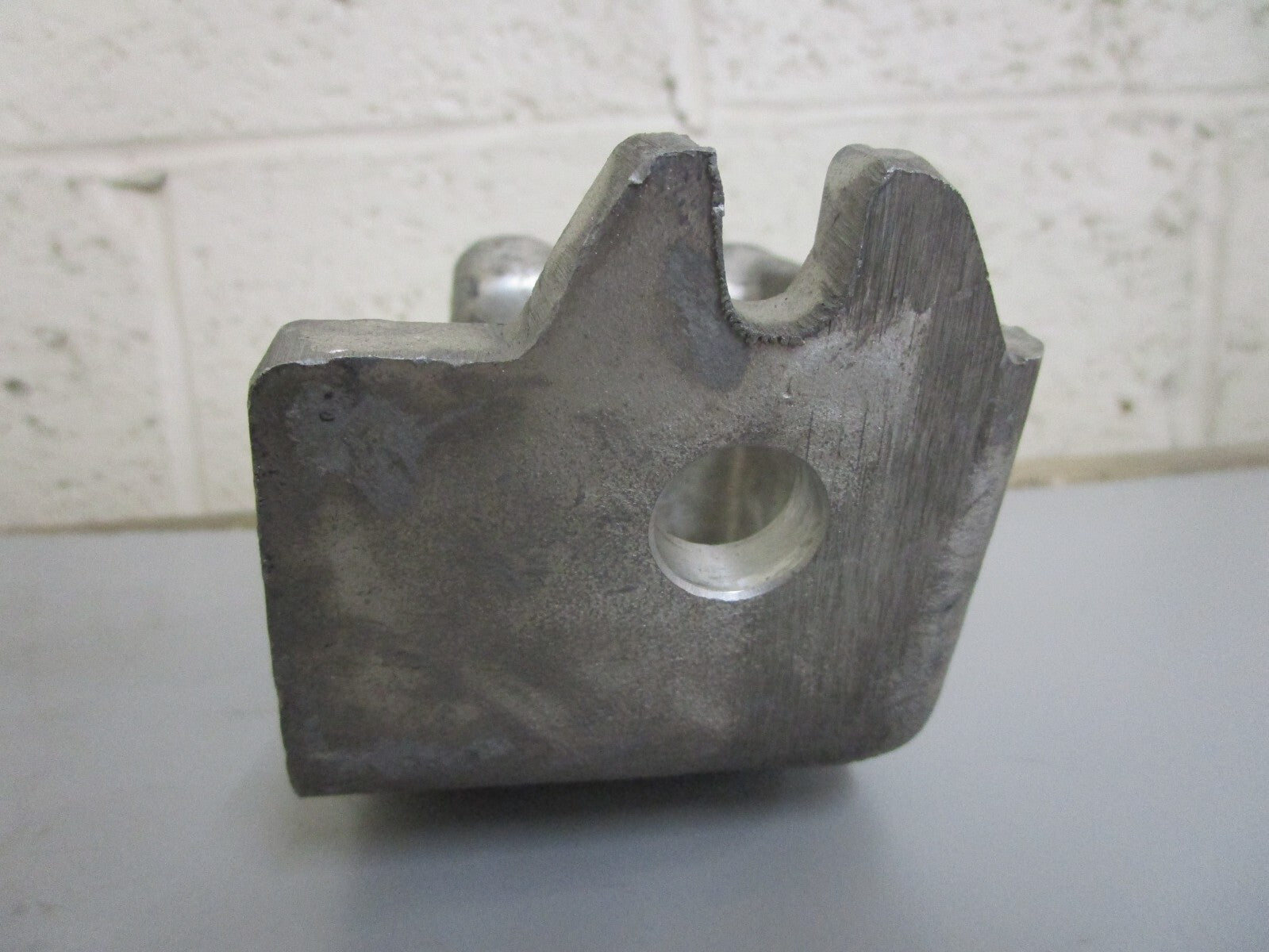 *NEW OEM* 0820 Volvo Penta Engine Bracket 831973
