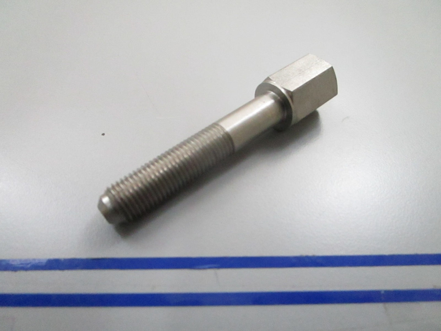 *NEW OEM* 0810 Volvo Penta Nipple 851042