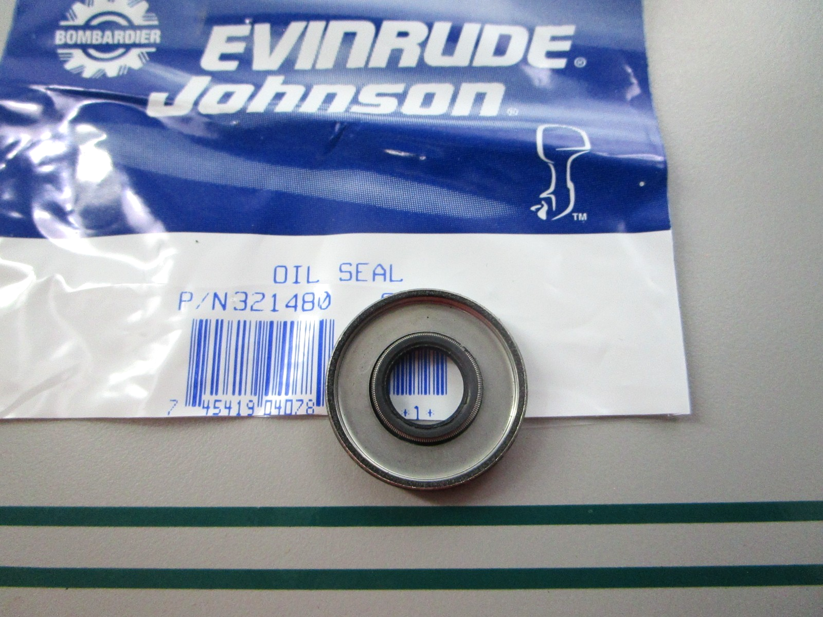 NEW OEM 321480 0321480 OMC Johnson Evinrude Oil Seal 0810