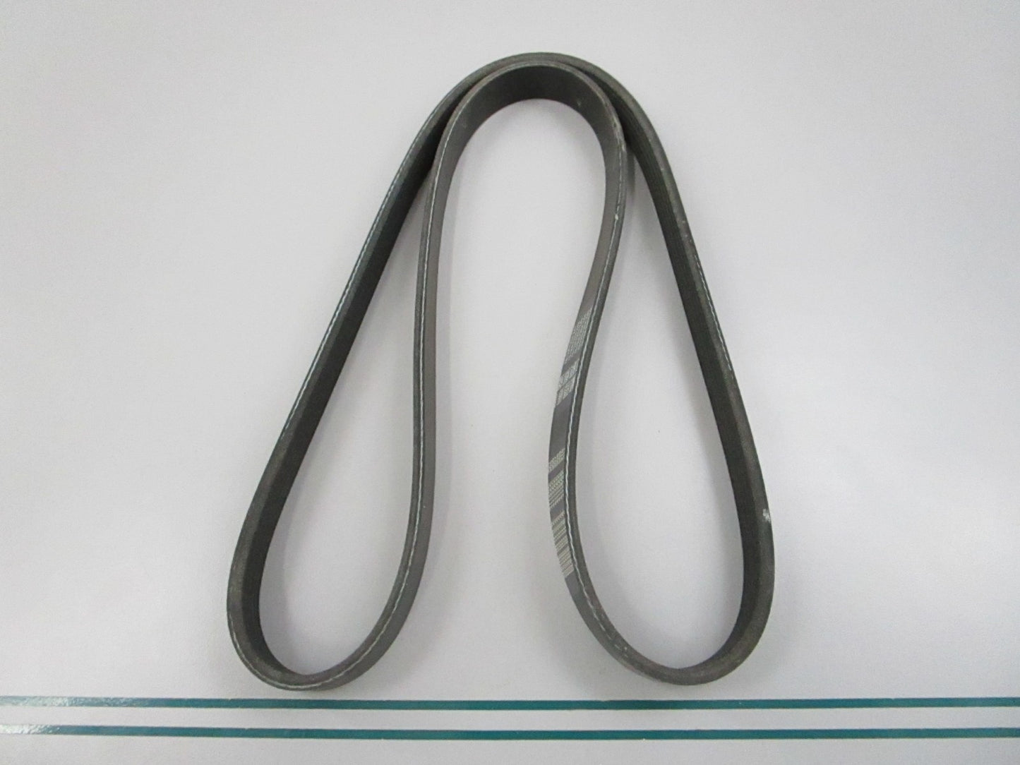 NEW K060486 Gates V-Belt 0810