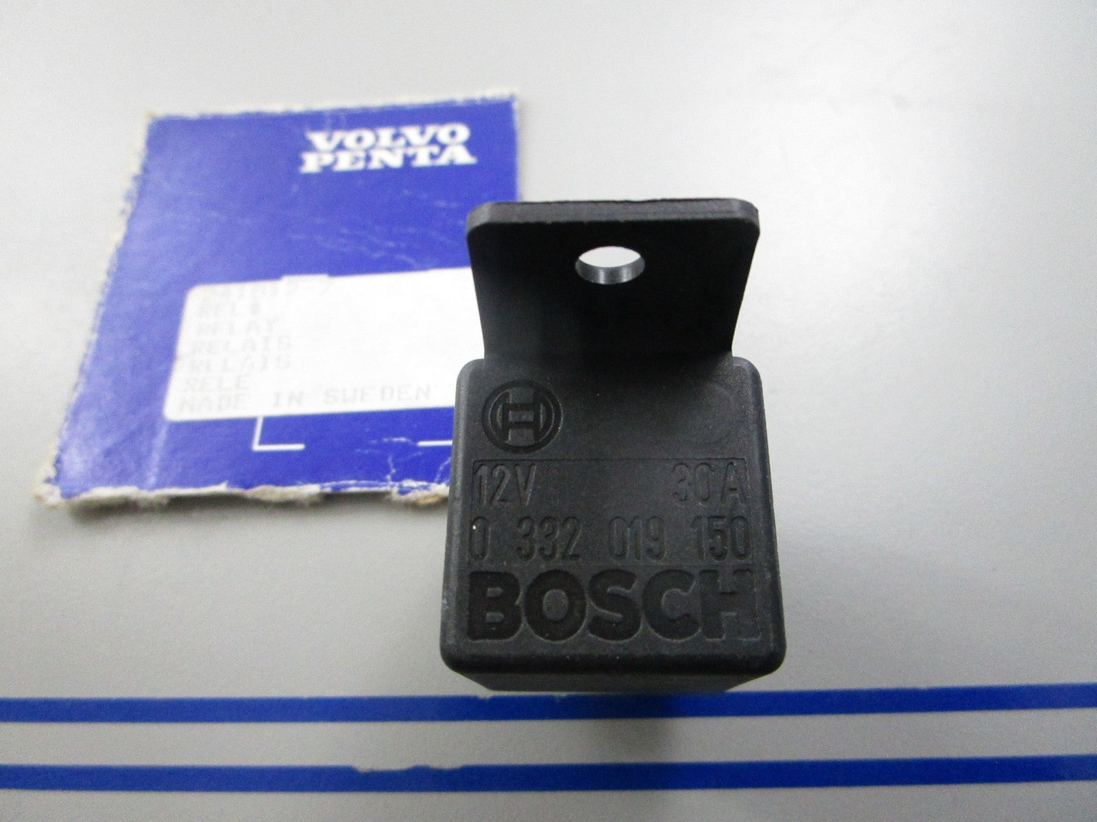 *NEW OEM* 0810 Volvo Penta Relay 241817