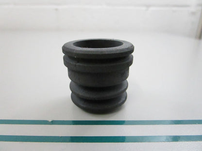 NEW OEM 65W-42726-00-00 Yamaha Grommet 0810