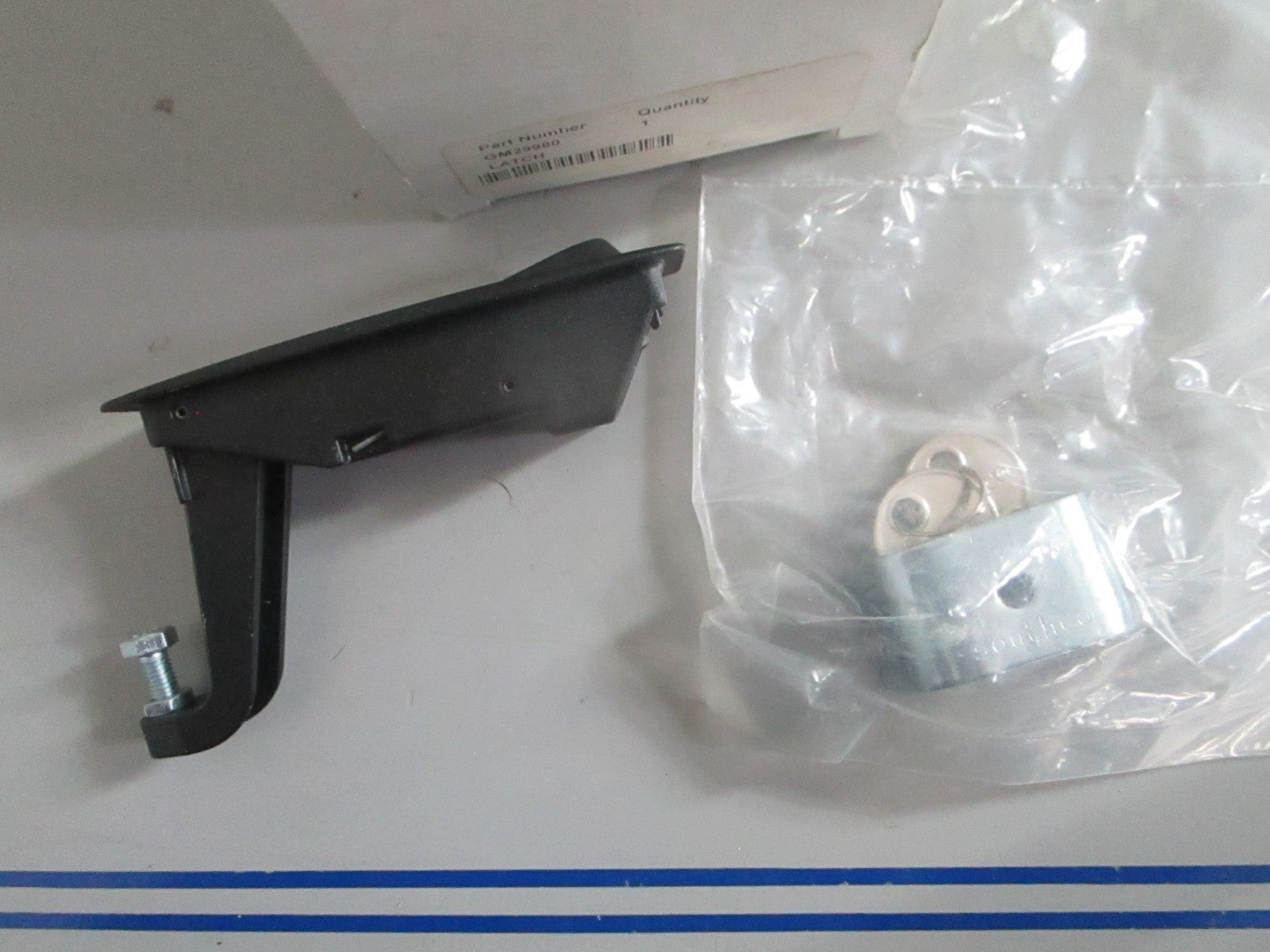 NEW OEM GM29980 Kohler Latch 0820