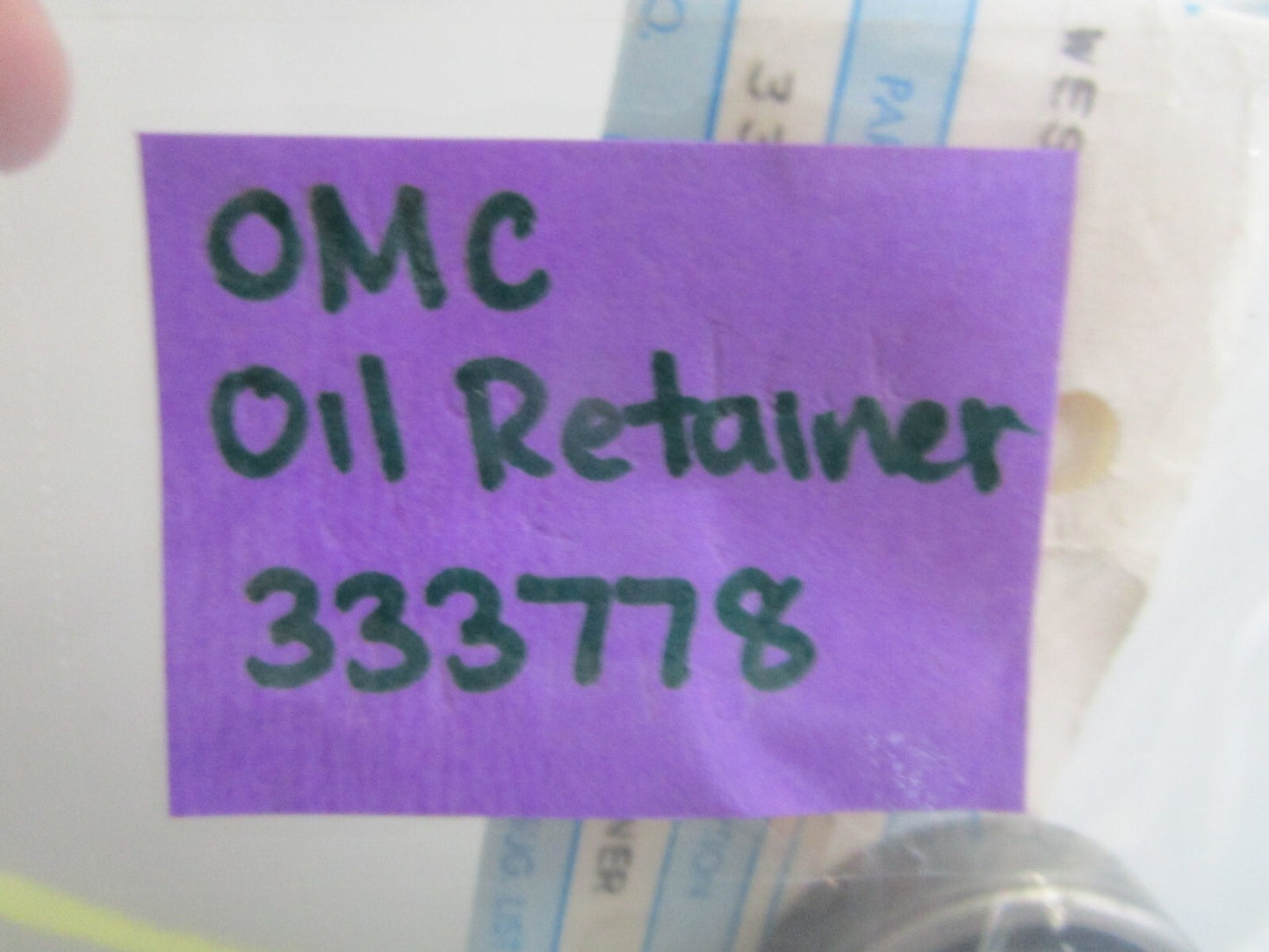 *NEW OEM* 0810 OMC Johnson Evinrude Oil Retainer 333778 0333778