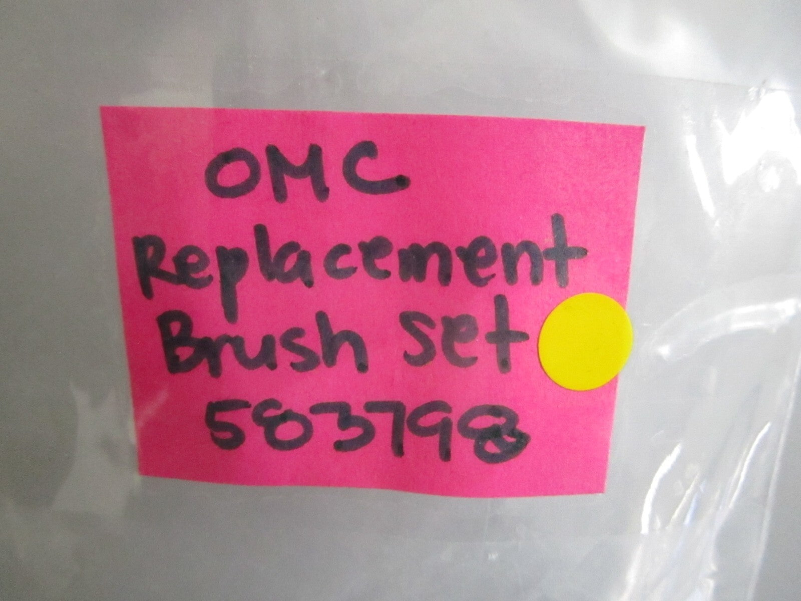 *NEW OEM* 0820 OMC Johnson Evinrude Replacement Brush Set 583798 0583798