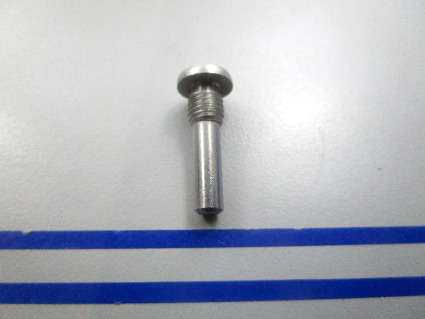 NEW OEM 303358 0303358 OMC Johnson Evinrude Pivot Pin 0810