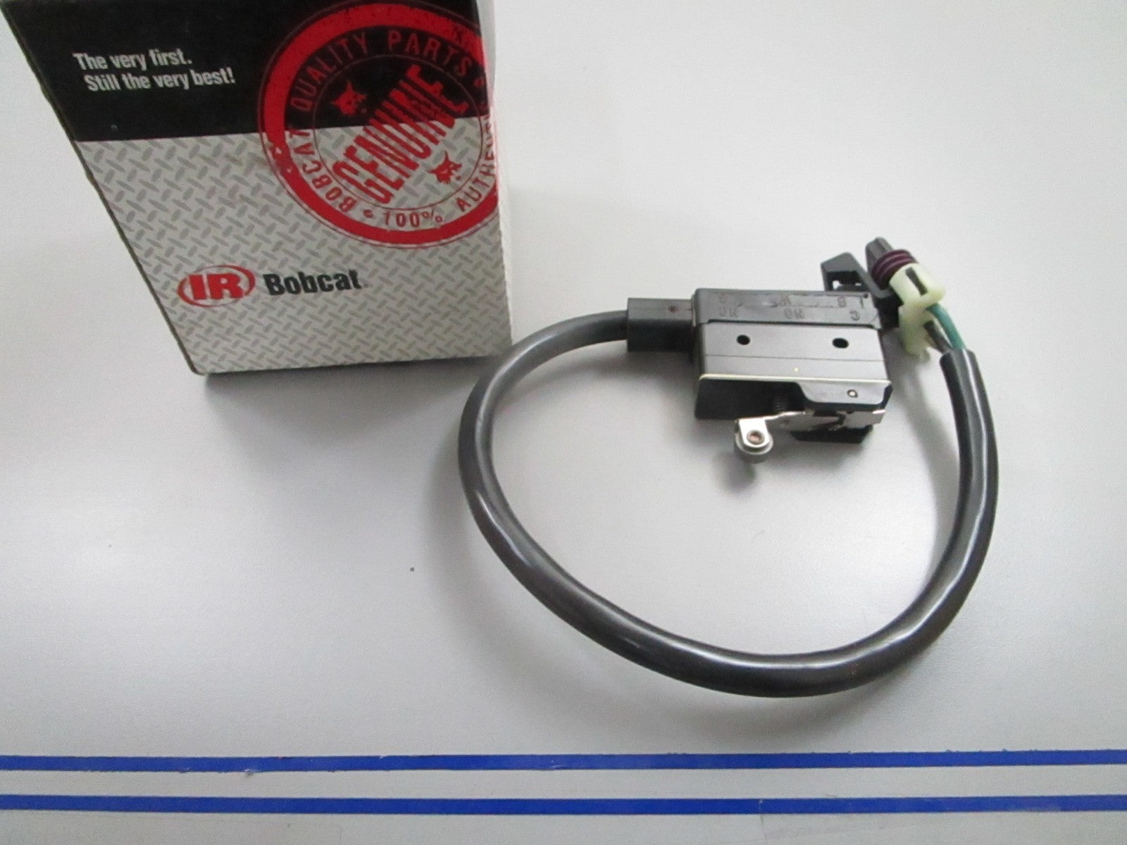 *NEW OEM* 0810 Bobcat Switch Assembly 6661150