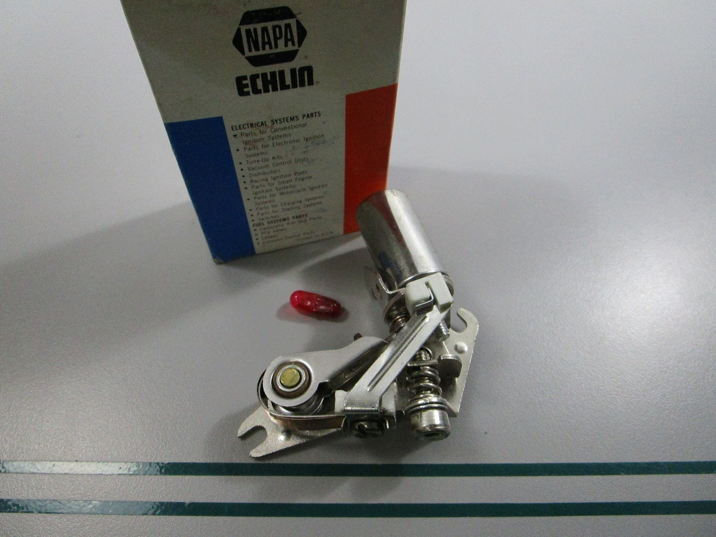 NEW CS791 NAPA Echlin Contact & Condenser Assembly 0810