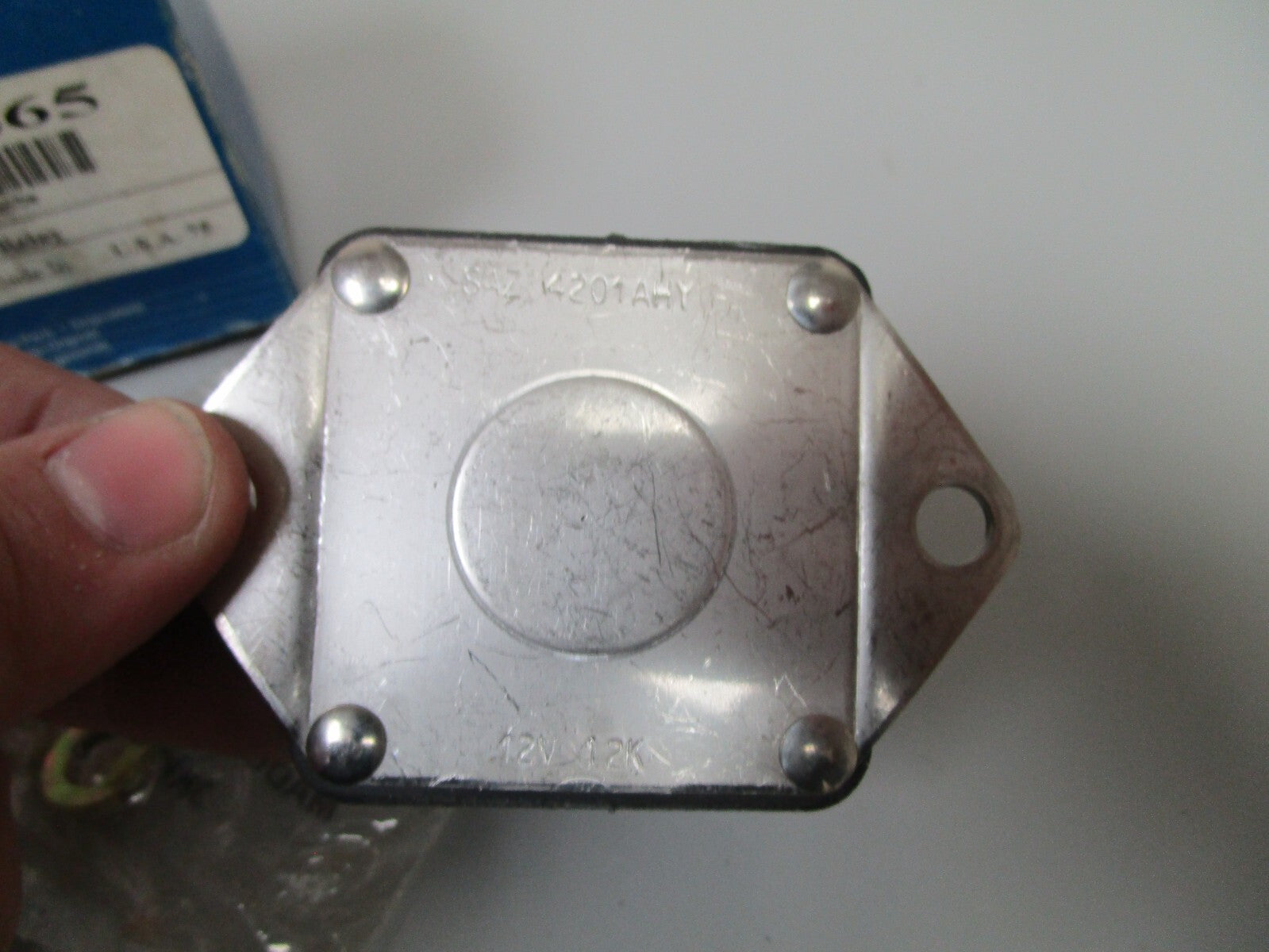 *NEW OEM* 0810 Volvo Penta Solenoid 852565