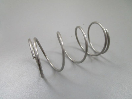 *NEW OEM* 0770 OMC Johnson Evinrude Spring 204913 0204913