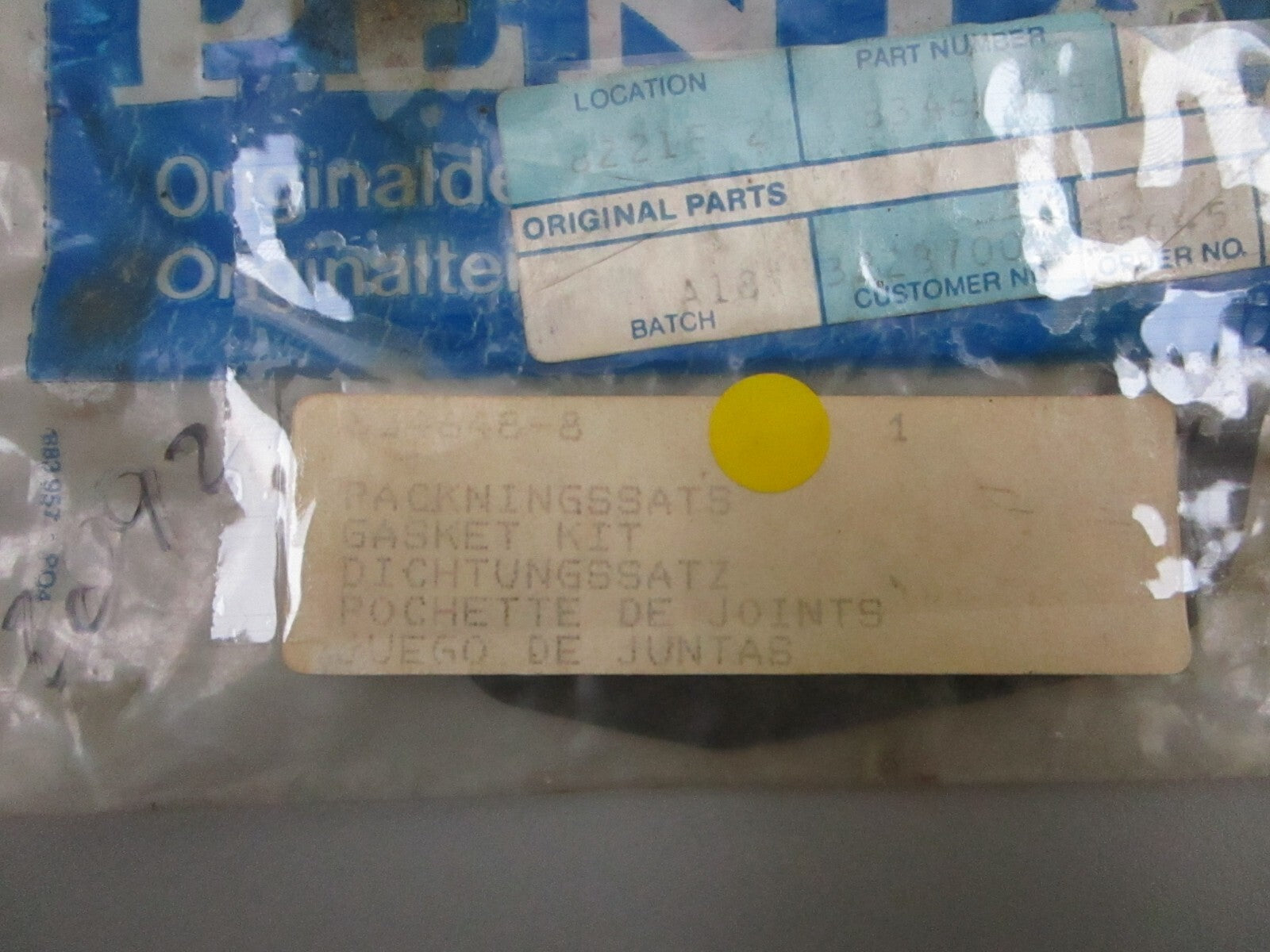 *NEW OEM* 0810 Volvo Penta Gasket Kit 834648