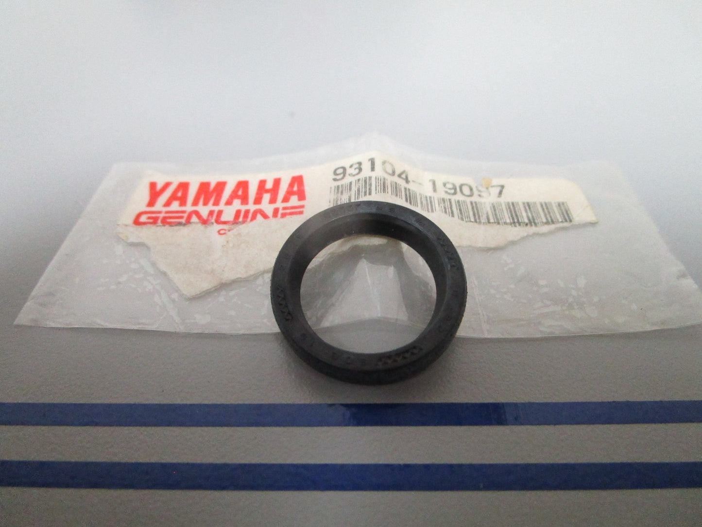 NEW OEM 93104-19097 Yamaha Oil Seal 0720