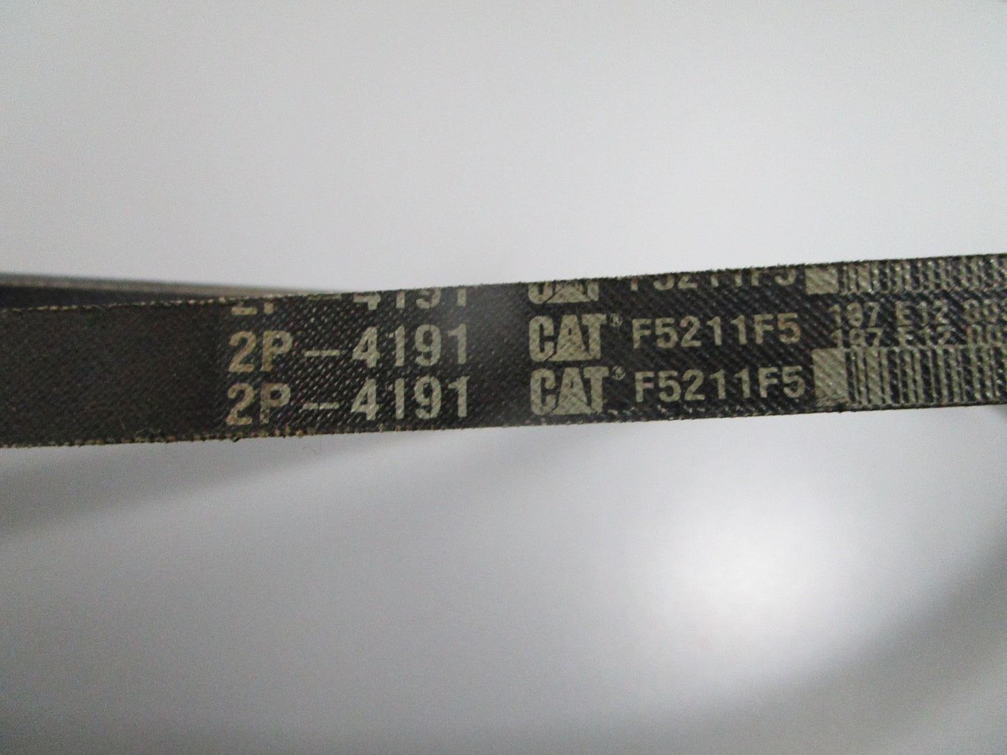 NEW OEM 2P-4191 CAT V-Belt 0810