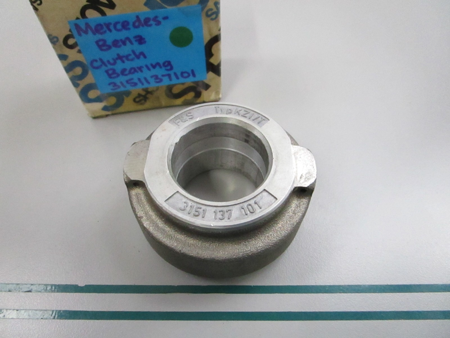NEW OEM 3151137101 Mercedes-Benz Clutch Bearing 0810