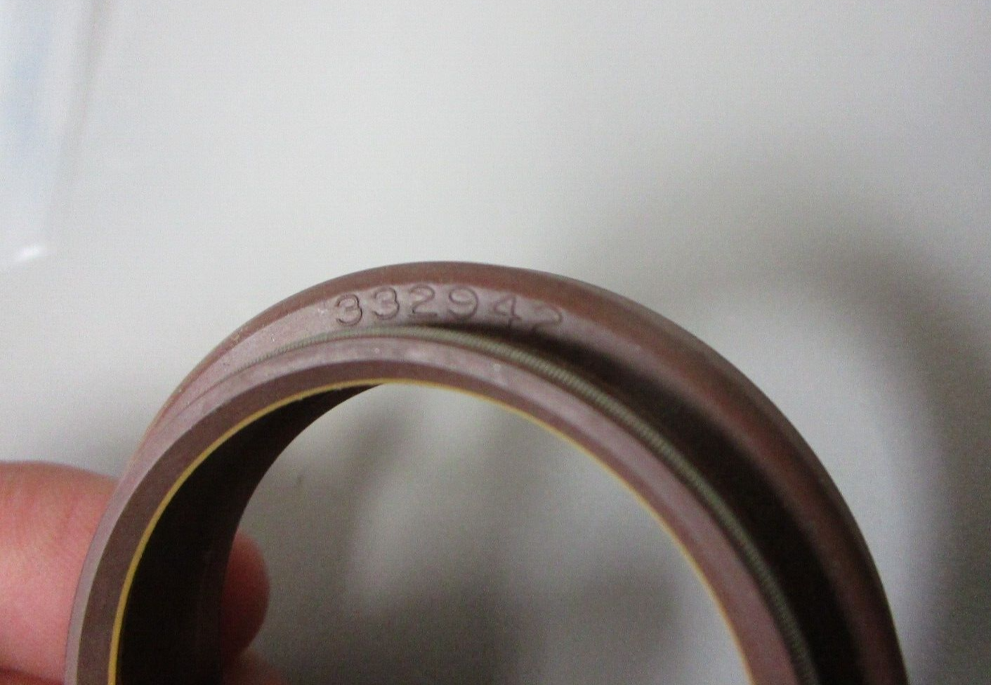 *NEW OEM* (LOT OF 2) 0810 OMC Johnson Evinrude Seal 332942 0332942