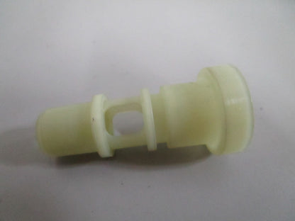 NEW OEM 1030780283 Mercedes-Benz Fuel Injector Nozzle Holder 0820