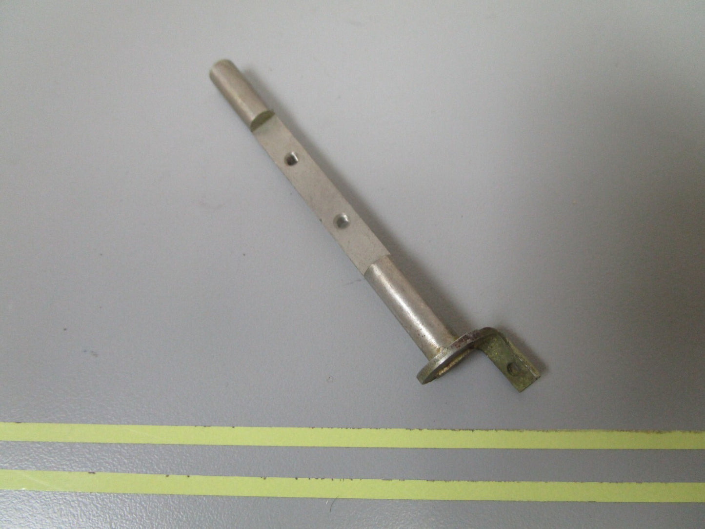 *NEW OEM* 0810 OMC Johnson Evinrude Choke Shaft & Arm 387814 0387814