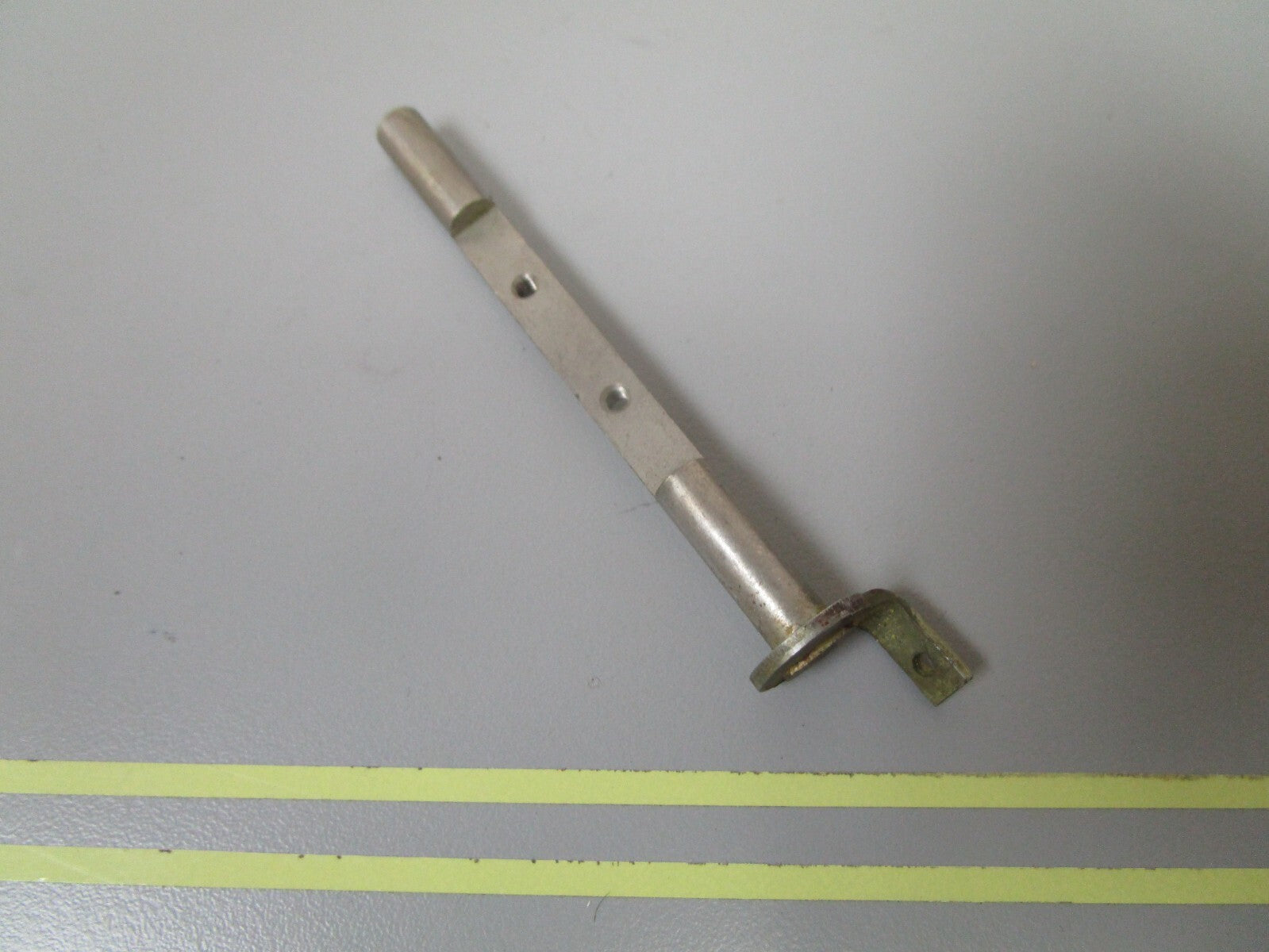 *NEW OEM* 0810 OMC Johnson Evinrude Choke Shaft & Arm 387814 0387814