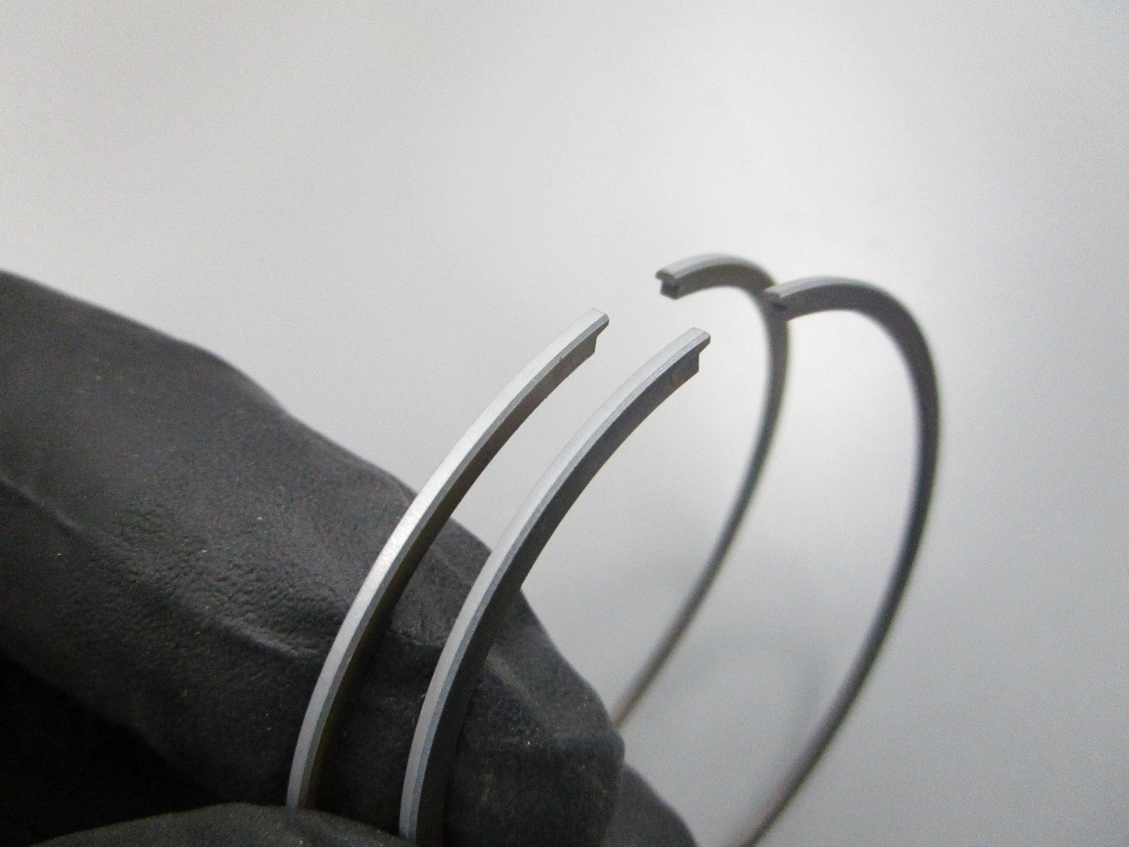 NEW OEM 12140-93113 Suzuki 2 Piston Ring Set 0810