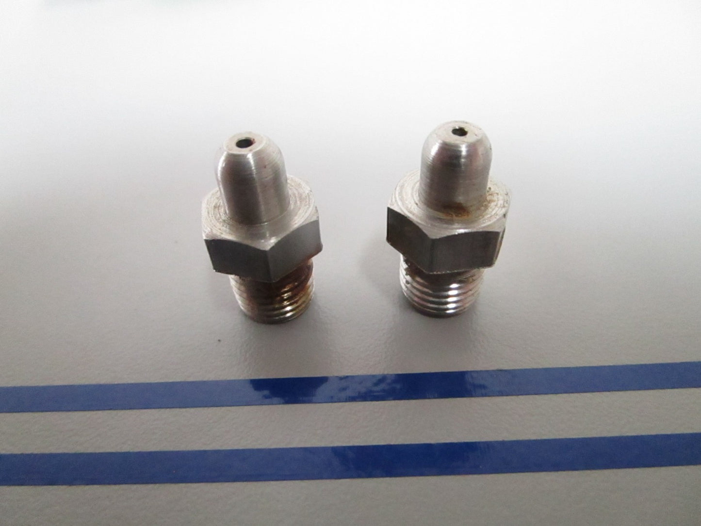 NEW OEM (LOT OF 2) 307457 0307457 OMC Johnson Evinrude Fitting 0810