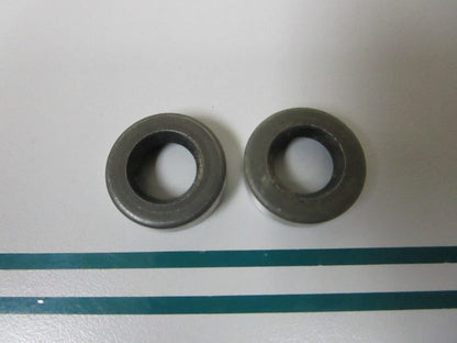 NEW OEM (LOT OF 2) 318972 0318972 OMC Johnson Evinrude Seal 0810