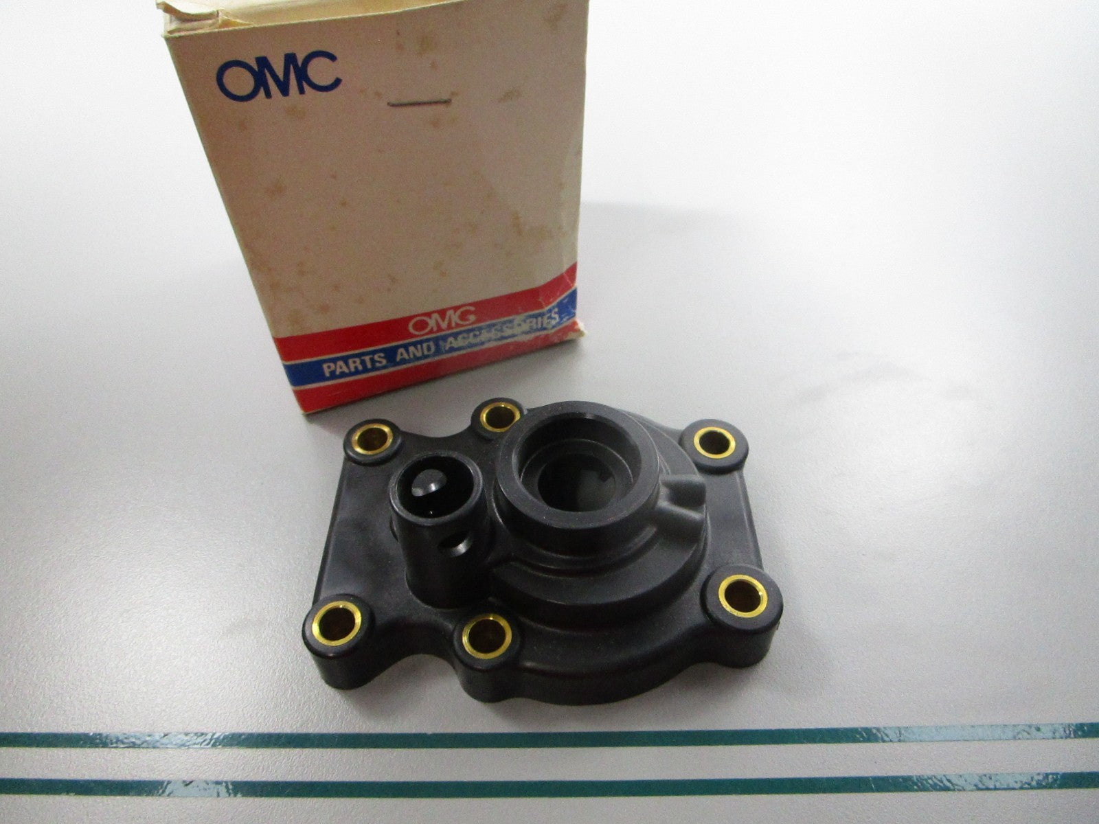 NEW OEM 393632 0393632 OMC Johnson Evinrude Water Pump Housing 0810