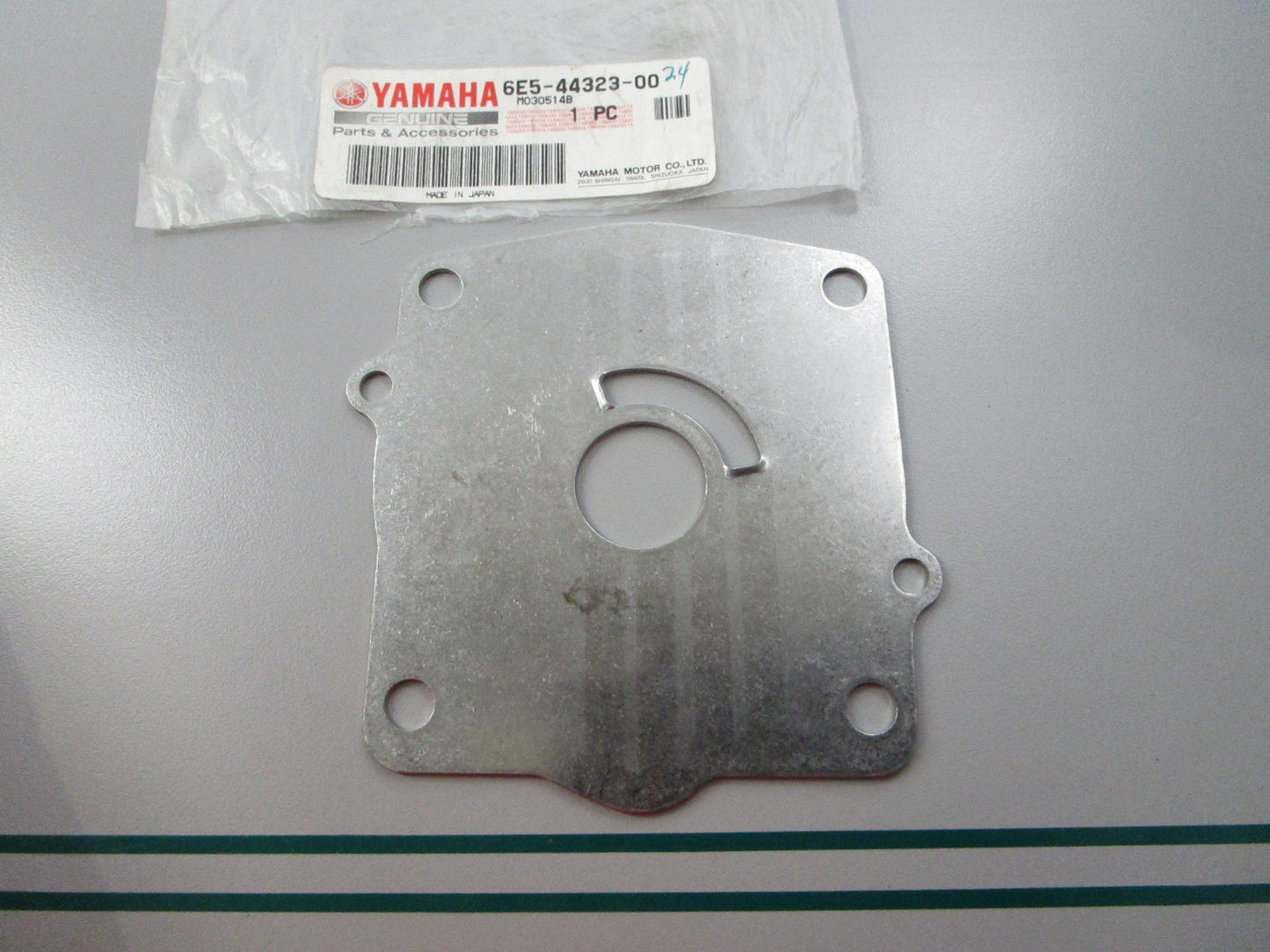 NEW OEM 6E5-44323-00-00 Yamaha Outer Plate 0810