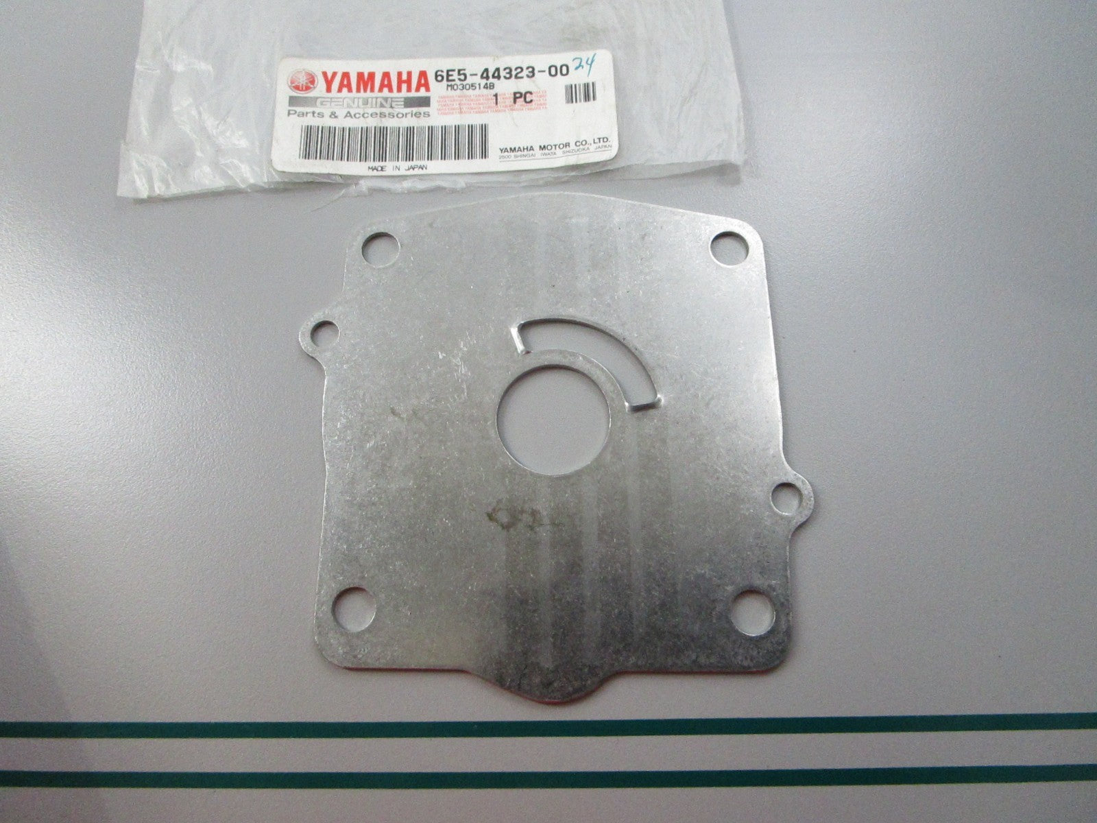 NEW OEM 6E5-44323-00-00 Yamaha Outer Plate 0810