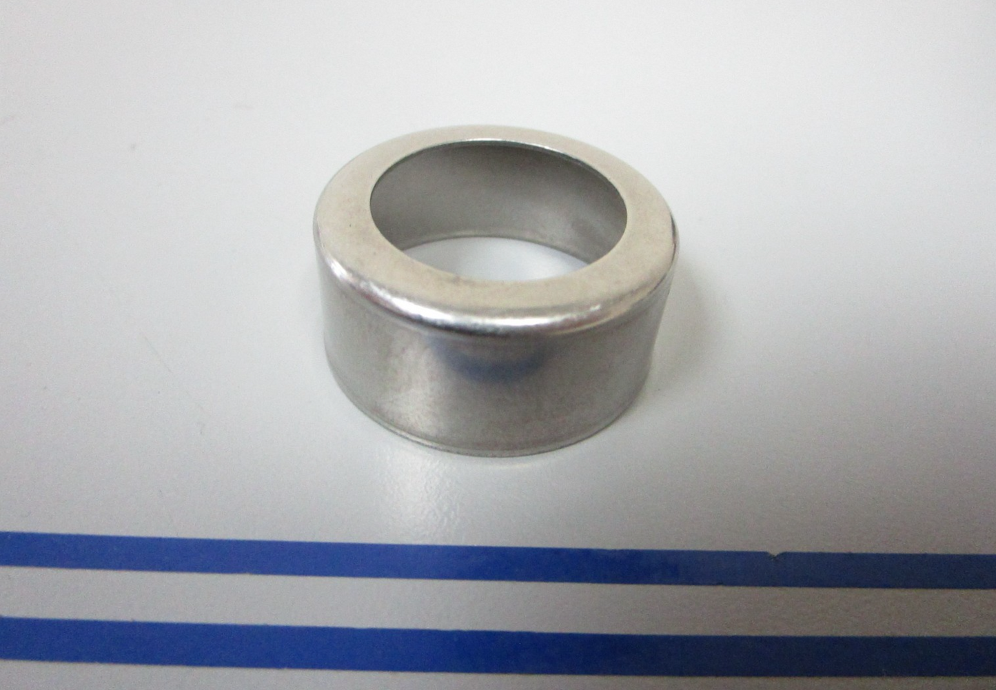 *NEW OEM* 0720 OMC Johnson Evinrude Crankshaft Sleeve 337030 0337030