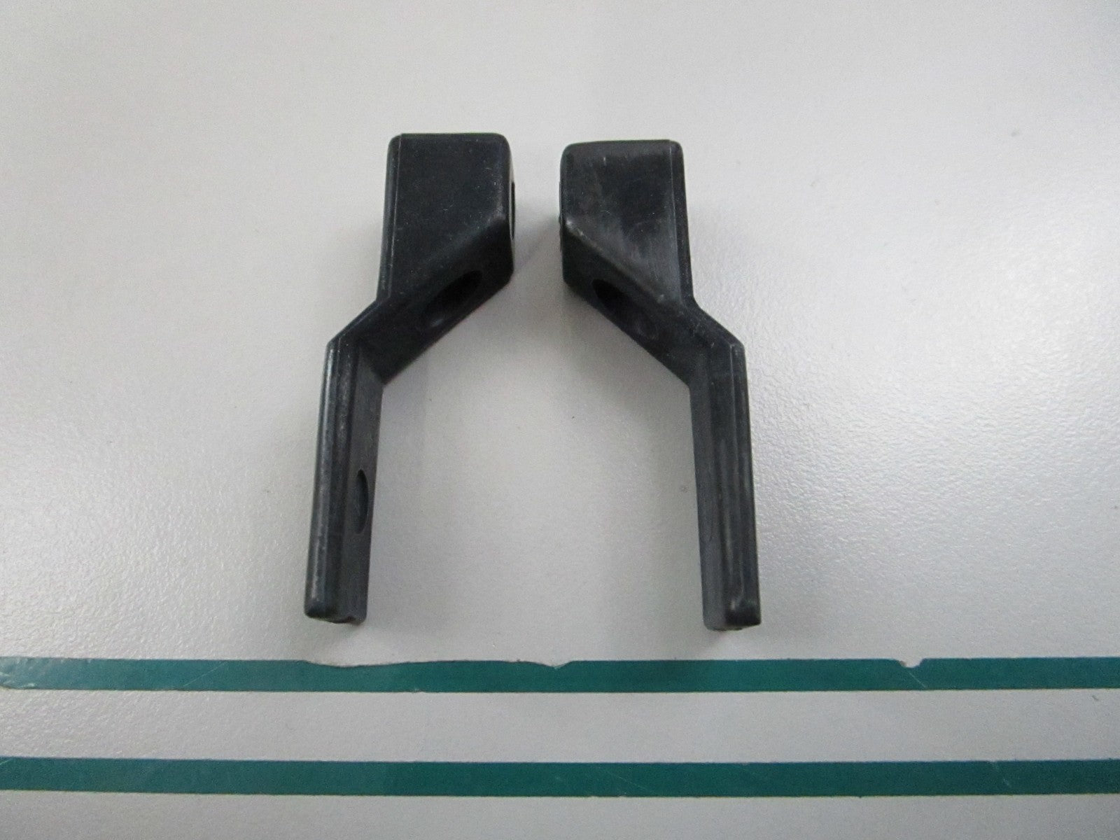NEW OEM (LOT OF 2) 324584 0324584 OMC Johnson Evinrude Spacer 0810