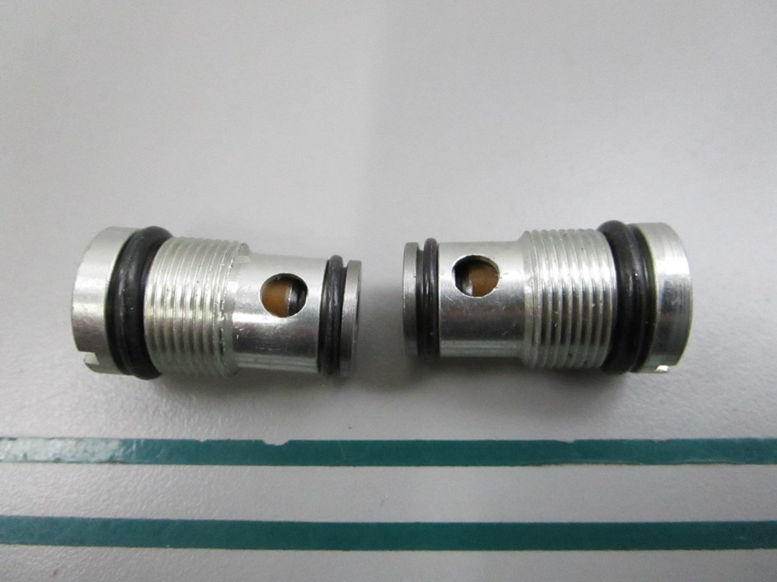 NEW OEM (LOT OF 2) 48530-87D02 Suzuki Valve Assembly 0810