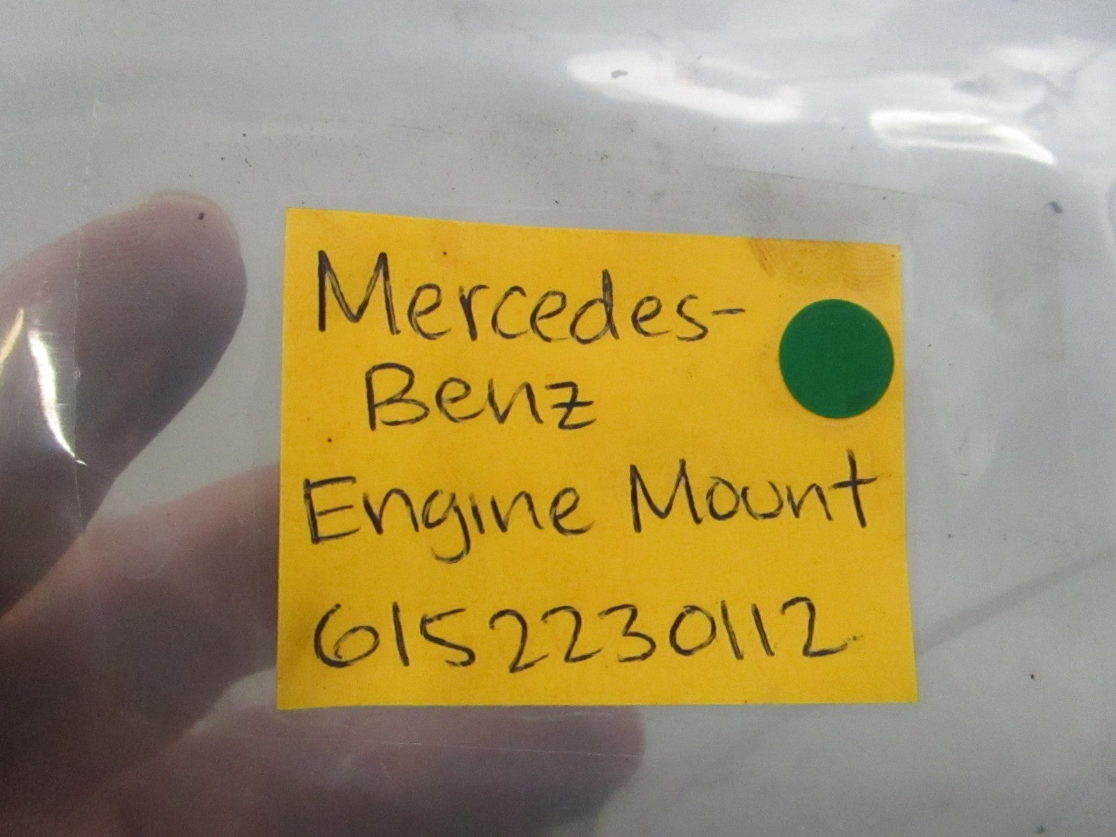 NEW OEM 6152230112 Mercedes-Benz Engine Mount 0810