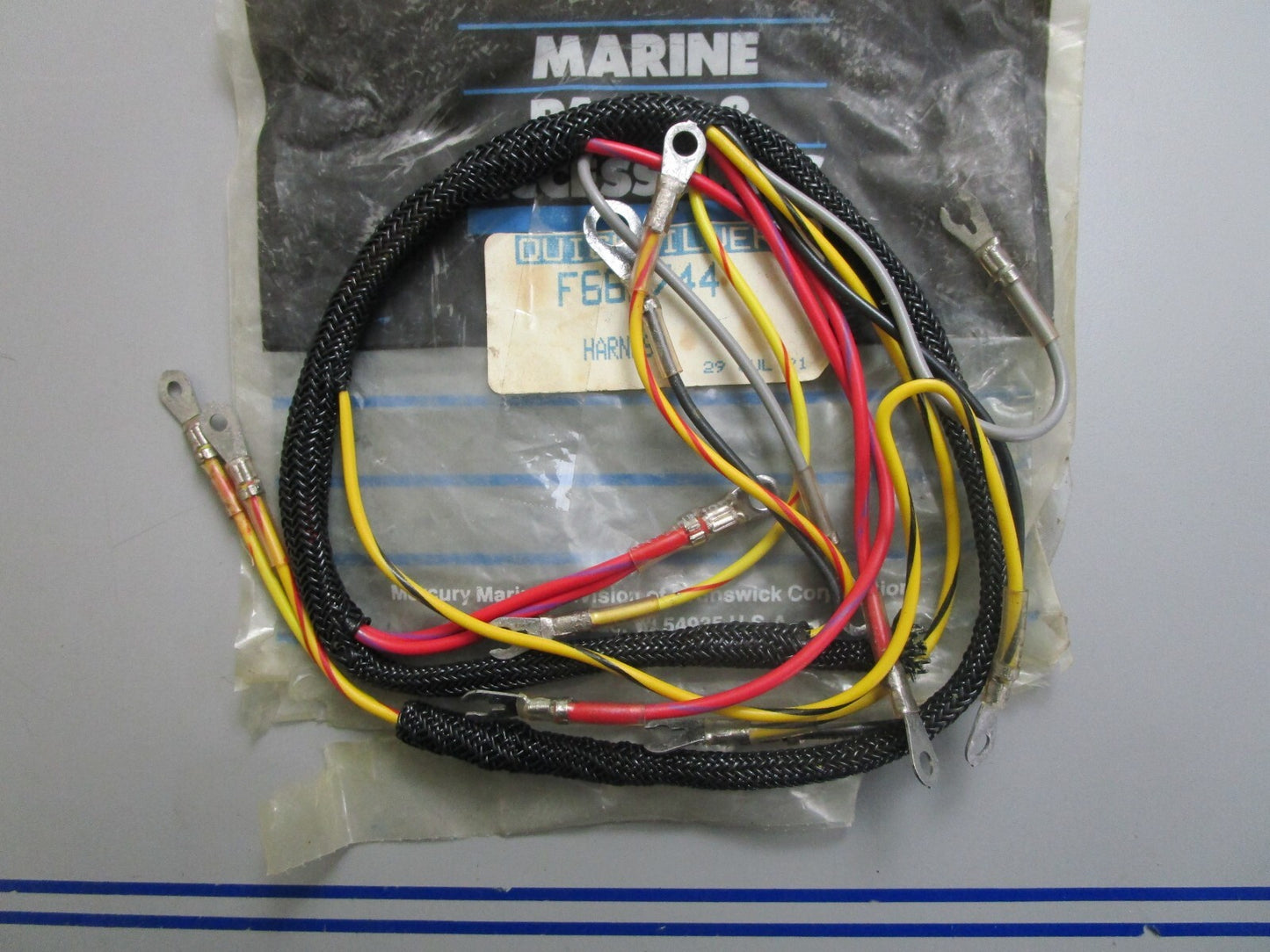 *NEW OEM* 0820 Mercury Quicksilver Harness Ay F662744