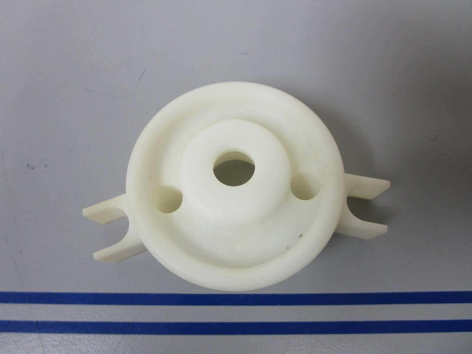 *NEW OEM* 0810 OMC Johnson Evinrude Shift Rod Cover 333781 0333781