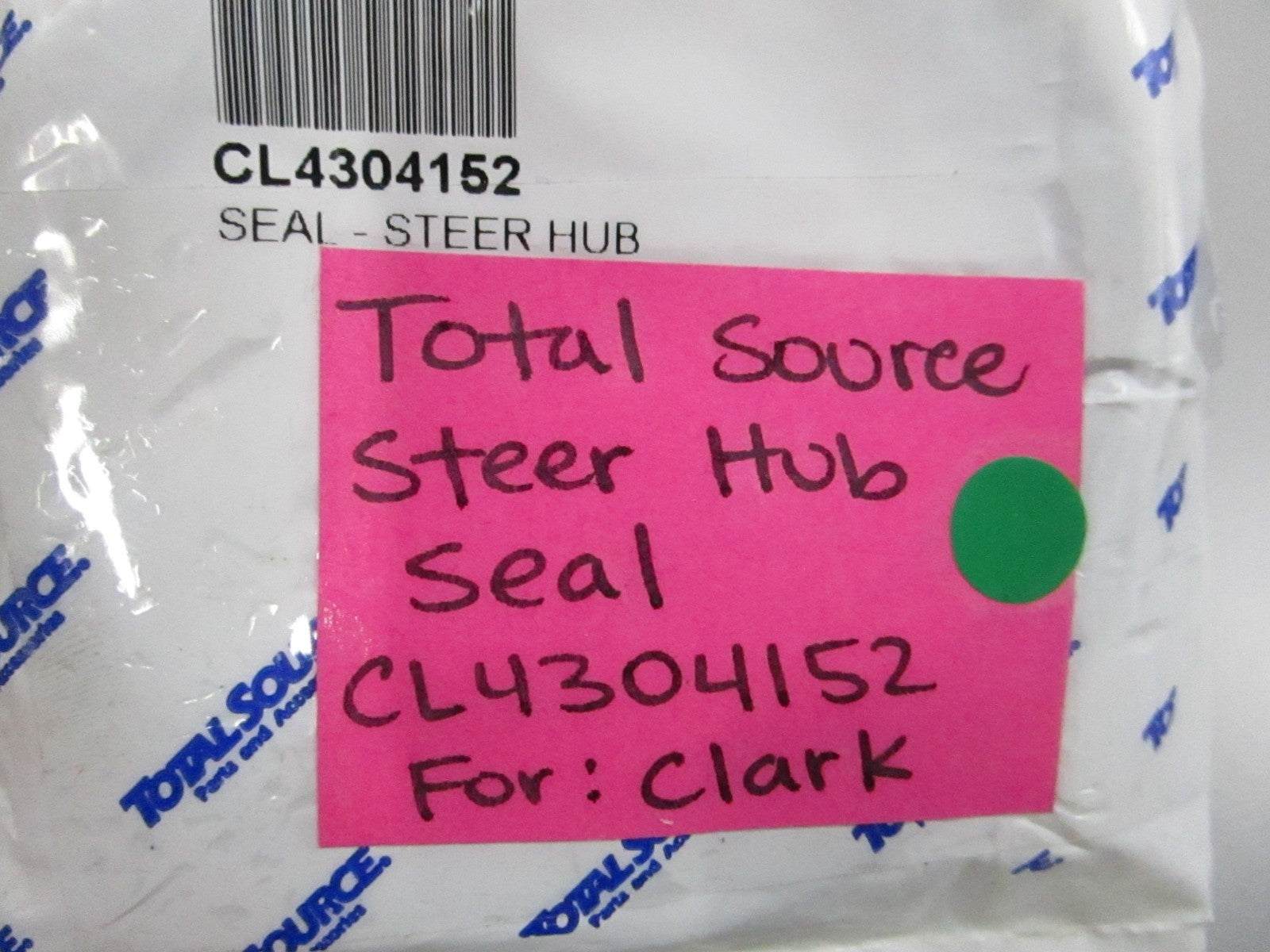 NEW CL4304152 For: Clark Total Source Steer Hub Seal 0810
