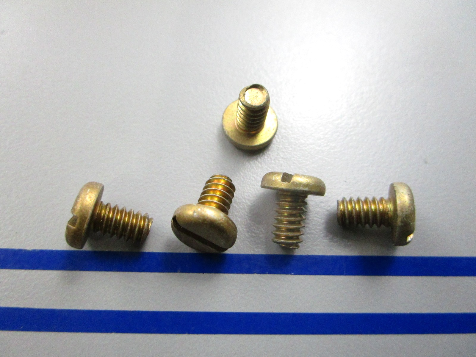 NEW OEM (LOT OF 5) 303212 0303212 OMC Johnson Evinrude  Screw 0810