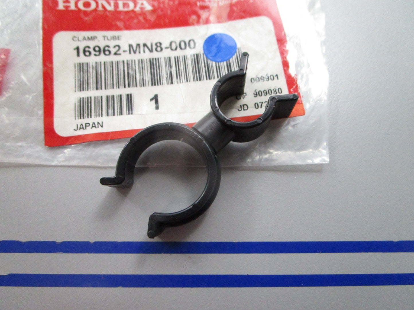 NEW OEM 16962-MN8-000 Honda Tube Clamp 0810