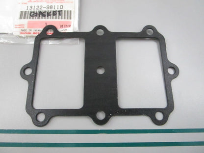NEW OEM 13122-98110 Suzuki Gasket 0810