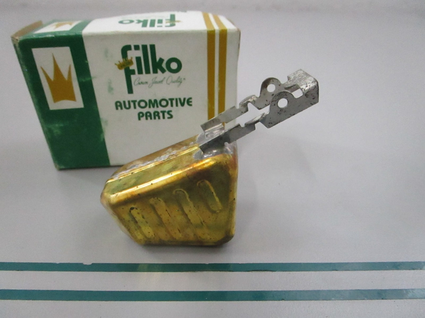 NEW 19-100 Filko Carburetor Float 0810