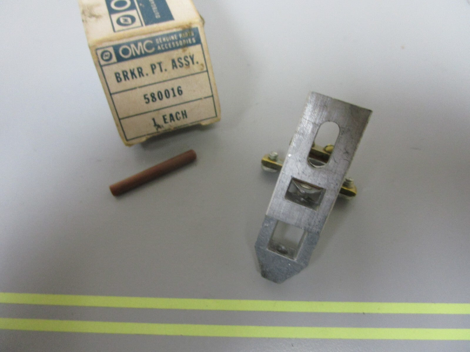 *NEW OEM* 0720 OMC Johnson Evinrude Breaker 580016 0580016