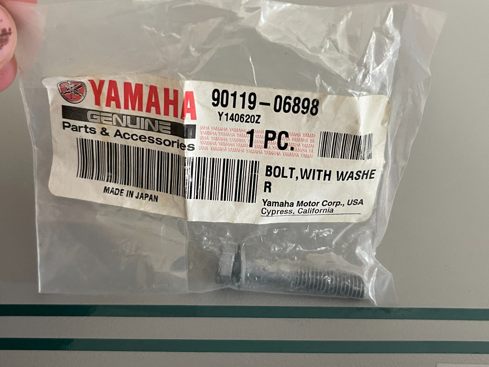 NEW OEM 90119-06898-00 Yamaha Bolt 0810